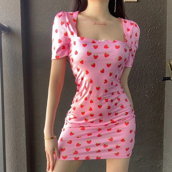Short Sleeve Square Collar Strawberry Print Dress - Picture 6 of 9